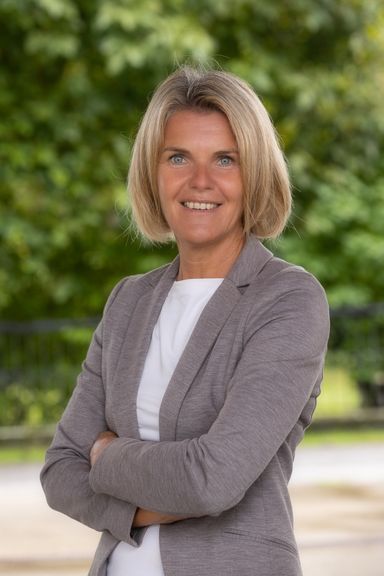 Birgit Quinesser, Klassenlehrerin der 2b